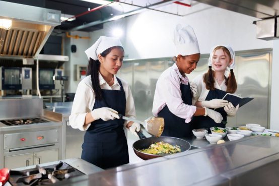 équipements de protection à la cuisine